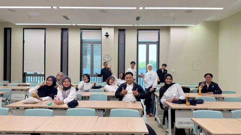 Dokumentasi sesi pembelajaran dan diskusi